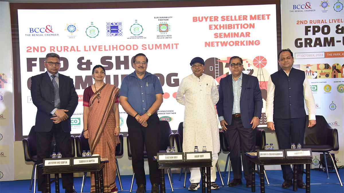 Dignitaries on the dais (L-R) – S M Abul Kalam Azad, Secretary General, India-Bangladesh Chamber of Commerce & Industry; Smt. Joyoshi Das Gupta, IAS, Sr. Special Secretary, Dept. of Animal Resources Development, GoWB; Dr. Subrata Gupta, IAS, ACS, Dept. of Food Processing Industries and Horticulture; Shri Arup Roy, Hon’ble Minister, Dept. of Food Processing Industries and Horticulture, Govt. of West Bengal; Mr. Jayanta Chakraborty, Chairperson – Agriculture and Rural        Development Committee, BCC&I; Consultant, Indofil Industries Limited; Shri Vibhu  Goel, IAS, SMD & CEO, WBSRLM