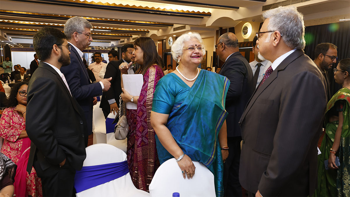  Networking at the Venue