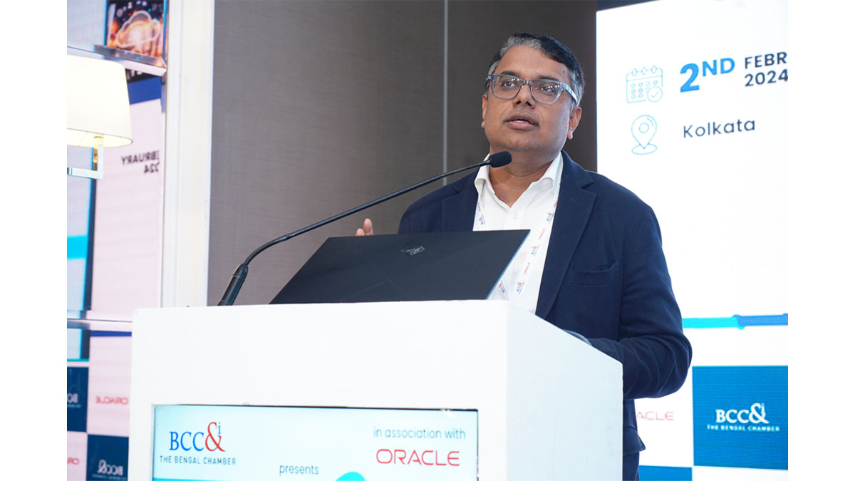 Mr. Arnab Basu, President Designate & Chairperson of IT Committee, The Bengal Chamber of Commerce & Industry & Advisory Leader, PricewaterhouseCoopers Pvt. Ltd. delivering Keynote from Consulting Perspective- “Digital transformation from Envision to Execution”.