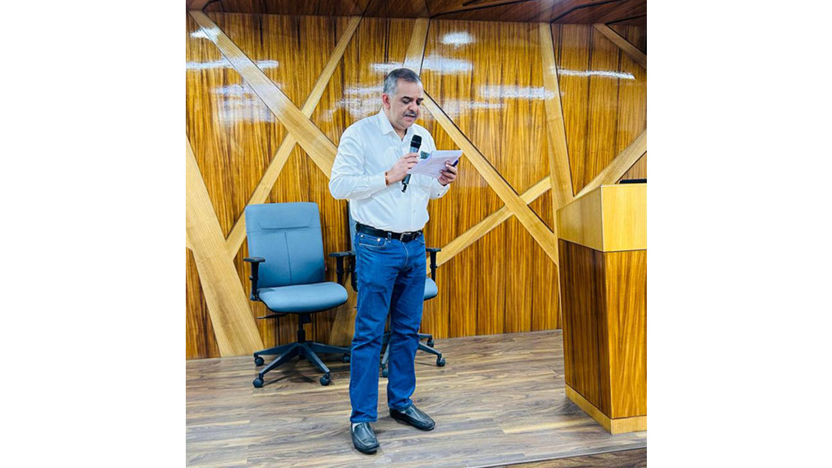 Mr. N K Ghosal, Member, IT Committee, The Bengal Chamber of Commerce and Industry; Mentor, WEBEL-BCC&I Tech Incubation Center and Director, NKG & Associates delivering the formal Welcome Address during the Opening Ceremony of Day 1 (17th February 2024) of the Course.