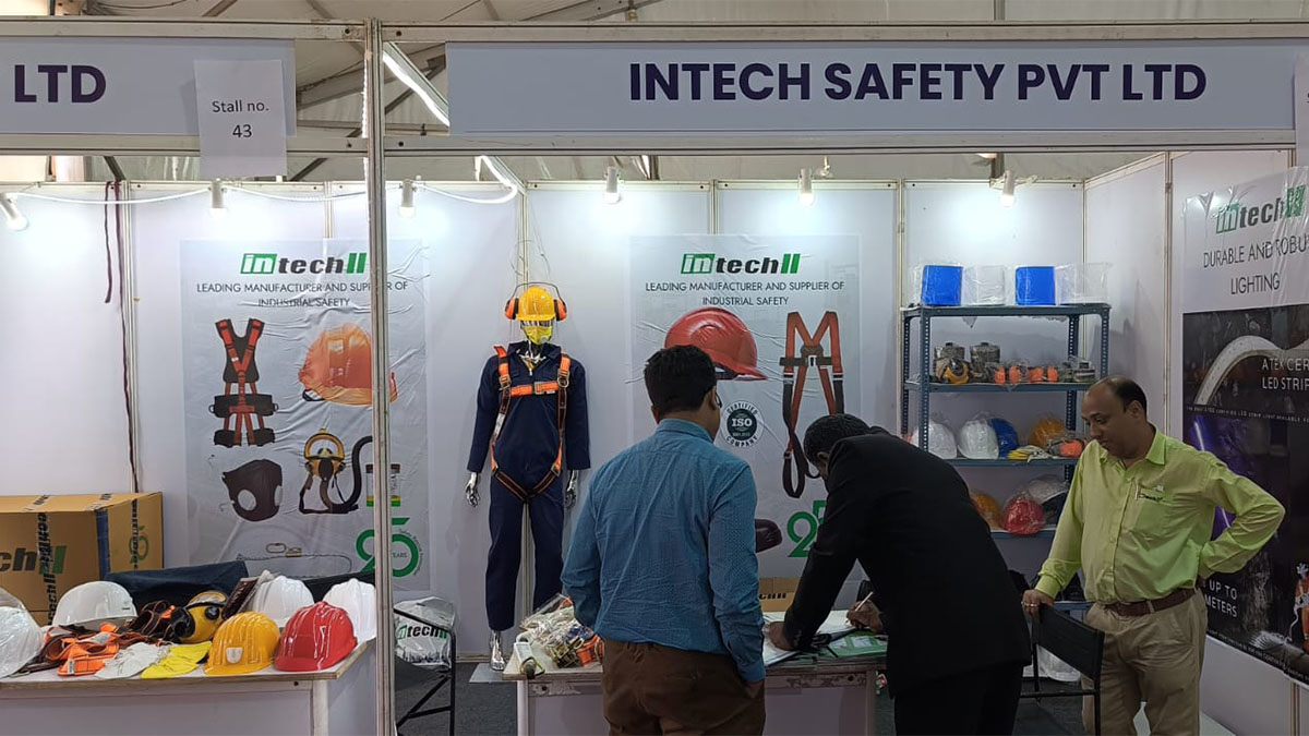 B2B in progress at one of the stalls