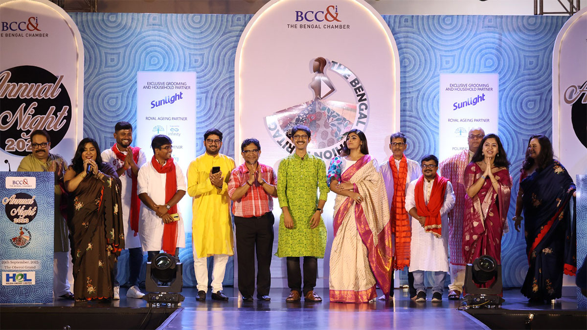 Smt Shreejata Kar, Shri Tathagata Sengupta, and Shri Chiranjib Nath managed by Picasso Events performed live at the Defile de mode – a specially curated Runway walk on the occasion of BCC&I’s Annual Night 2023.