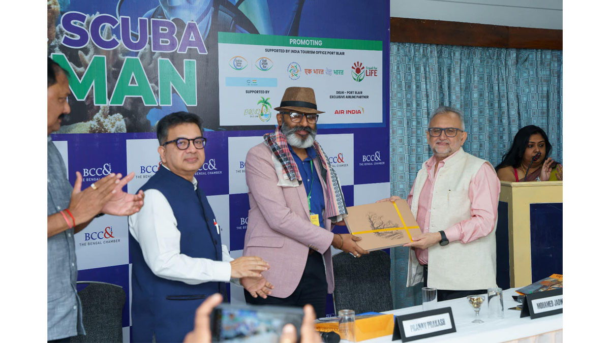 Shri Pranav Prakash, Regional Director, India Tourism, Kolkata, Ministry of Tourism Government of India, is being felicitated at the B2B Meeting organized by The Bengal Chamber on 17th May 2024 at Peerless Hotel, Port Blair, Andaman.